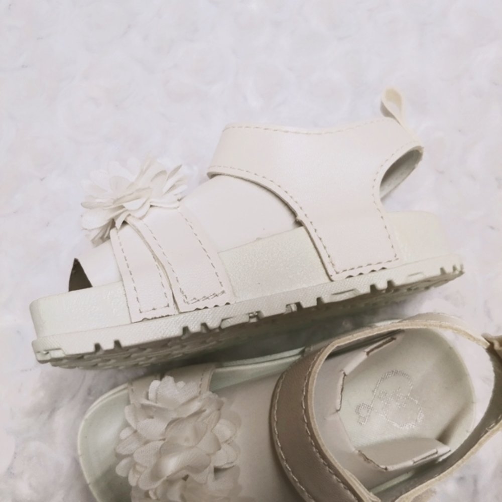 Shoes - Picture 4 of 10